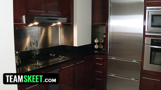 Yam-Sized Jugged Damsel Harlowe Blue Gets Her Jaws Crammed With Jizm On Her Live Online Quarantine Demonstrate