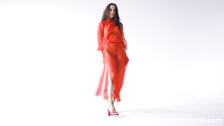 SUPERBE MODELS - STEAMING MODELS COMPILATION PART 1! Observe These four Fabulous Models Unwrap