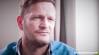 Mature brown-haired with hefty, all-natural globes is oftentimes having hookup at work, because it senses so supreme