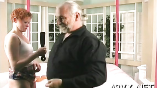 Ravishing chick frigs her poon