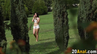 Jiggly bootie stunner offers her bootie to pipe (Charlie Dean, Ginebra Bellucci)