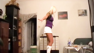 cheerlaeder stomping teaching
