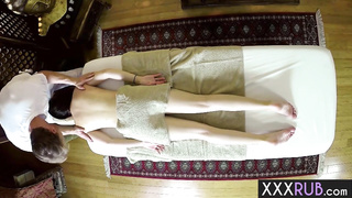 Gorgeous COUGAR Angelina Diamanti wished a rubdown but she got drilled instead