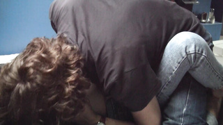 Je monte le stepson pour pas que les parents entendent cette small chienne