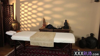 Jaw-Dropping female with petite boobies Daisy Haze came for rubdown and inhaled beef whistle