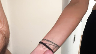 Sista - Sorellastra mi becca a segarmi ! Mi fa sborrare dentro