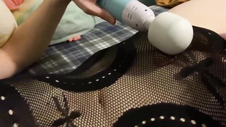 Crazy stud is using 2 fuckfest playthings at the same time to make himself jism