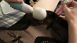 Crazy stud is using 2 fuckfest playthings at the same time to make himself jism