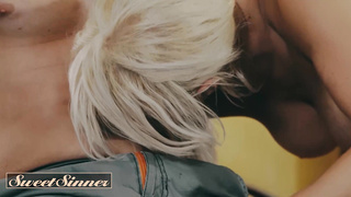 Appetizing Sinner - Steaming Family Doctor London Sea Tempts Seth To Glide His Meatpipe Inwards Her Humid Muff