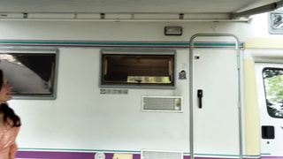 DEFONCE ASS FUCKING CONDOM-FREE pour Clémence AUDIARD en camping camper !