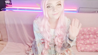 Kinky Elf ejaculates from fucktoys