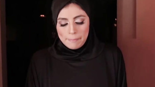 Bitchy Muslim women are pleasuring their paramours during the Ramadan, to make it additional blessed