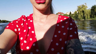 Railing in the boat makes me sizzling and nasty - Humid Kelly