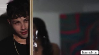 Tempting TRANSSEXUAL let steson without a condom her butt