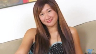 Miniature Chinese dame faux-cocks and smashes