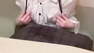 【乳首オナニー】着衣水濡れフェチが乳首だけでいけるようになりたくてひたすら弄ってる動画