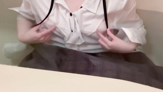 【乳首オナニー】着衣水濡れフェチが乳首だけでいけるようになりたくてひたすら弄ってる動画