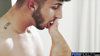 Apolonia Lapiedra Drizzles All Over His Manmeat