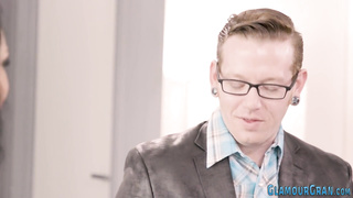 Milf honey gets sucky-sucky and rails