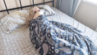 Super-Steamy ash-blonde fap with fake penis and REAL CLIMAX