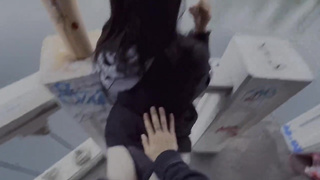 ШКОЛЬНИЦА ОТДАЛАСЬ В ЗАБРОШЕННОМ РЕСТОРАНЕ