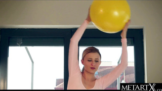 Sporty towheaded boinks herself with the treat of her workout ball