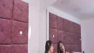 Sexy Babe Wearing Stockings And Rubbing Pussy