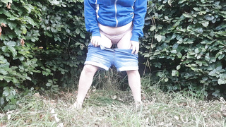 Pissing in public 10