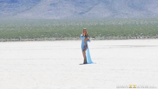 Nicole Aniston Ravage In The Desert