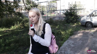 Teenage schoolgirl lady permitted a stranger to jism in her snatch for chocolate clubs!