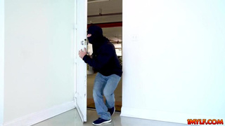 Sergeant Miles tastes and romps Ninas moist coochie