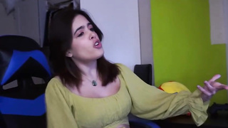 Uber-Cute chick is frequently observing porno and thinking about doing mischievous stuff with her paramour