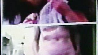 3 squeeling College girls delighted by my strip show (+ sound )