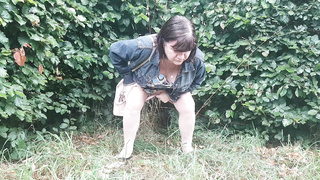 Pissing in public 10 2