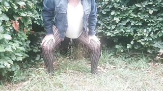 Pissing in public 11