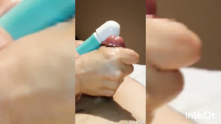 [First foot wank & handjob] It is an unacquainted feet wank hand job. He ejaculated a plenty of ✌️