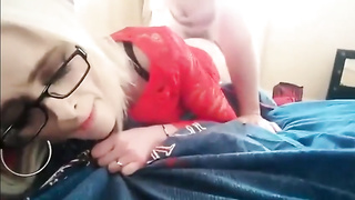 Ultra-Cute young woman luvs her caboose romped