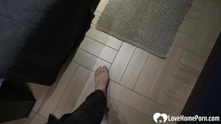 LOVEHOMEPORN - Waking up my stunner for a prompt screw (She Enjoys)