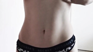 Tastey doll rubbing herself - Maiskiii