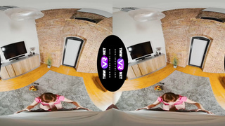 TmwVRnet - Julia Crimson - Banana in my gullet