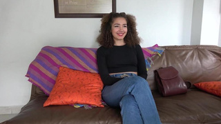 Gamer Dame Stretched Out Bj'ed Backside Poked in Tough Audition