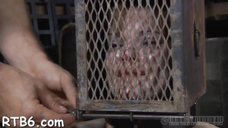 Blond floosy is a who enjoys to make pornography flicks solo