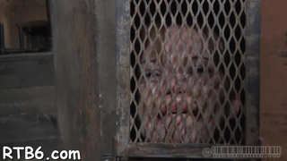 Blond floosy is a who enjoys to make pornography flicks solo