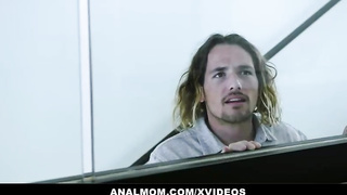 Immense bootie ash-blonde chick, London Sea got banged from the back, right after the divorce