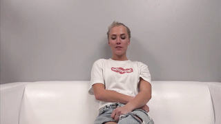 Pretty platinum-blonde is decided to become a superstar, because she luvs to have hook-up all the time