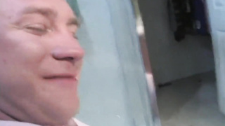 Duo Oral Pleasure and Pounding Gonzo at Tub