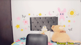 Tranny Beauty Sensual Masturbating Session