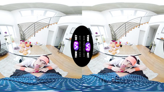 TmwVRnet - Mia Evans - Hump prevails over tennis