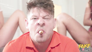 Jayla De Angelis is having a casual threeway with mates, in the middle of the day