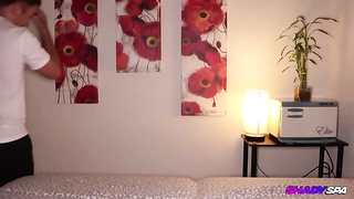 Salami lovin’, blondie massagist, Sophia Succulent is constantly providing oral jobs to her customers, to sate them